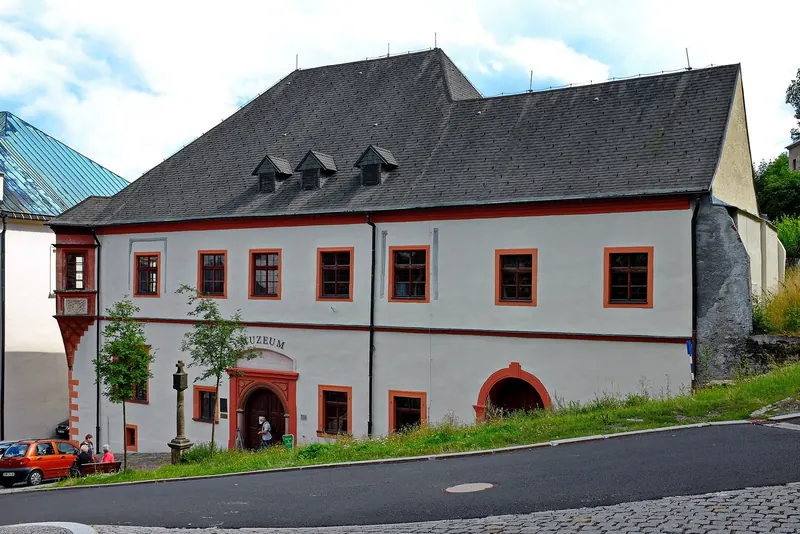 Budova bývalé Královské mincovny v Jáchymově, dnes muzeum